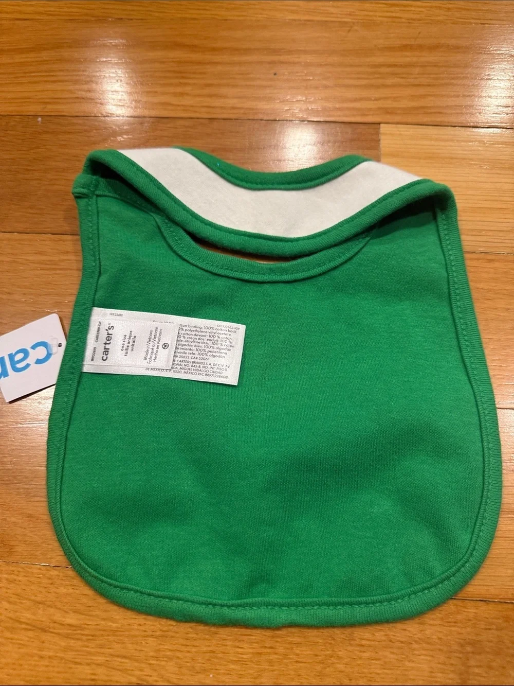NWT Carter’s baby first St. Patrick’S day bib .